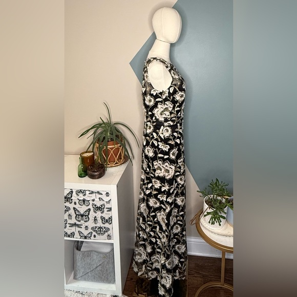 David Meister Black Floral Embroidered Gown Size 8 - Picture 5 of 12